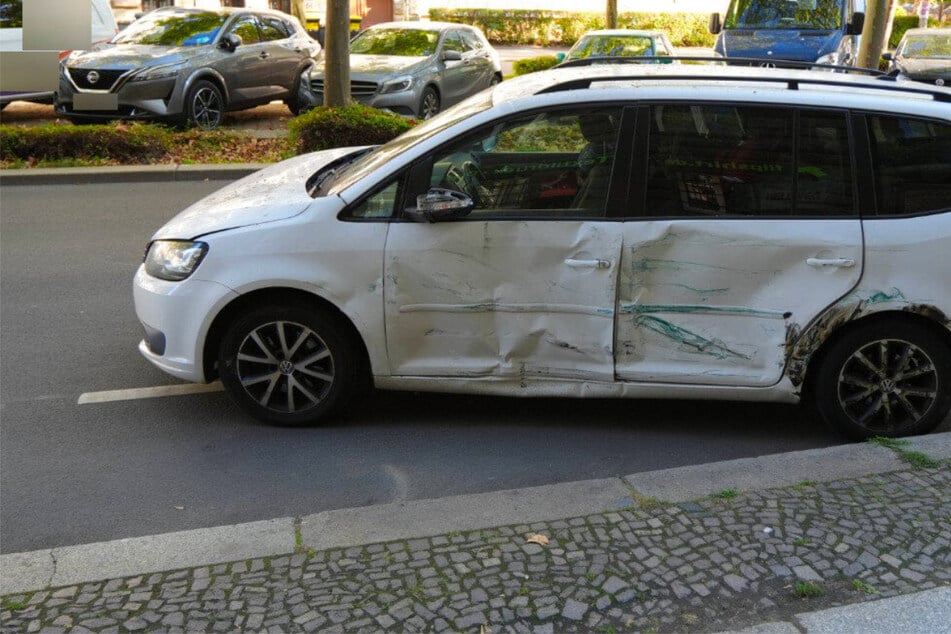 Seniorin übersieht Laster: 71-Jährige baut Unfall auf Leipzigs Kurt-Eisner-Straße