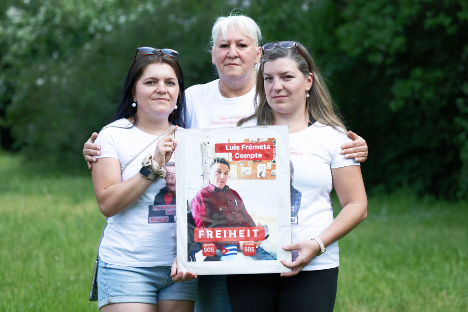 Luis Frómeta Comptes Töchter Maria (l.) und Janie (r.) sowie Frau Silke fordern seit mehr als zwei Jahren die Freilassung ihres Familienmitglieds.