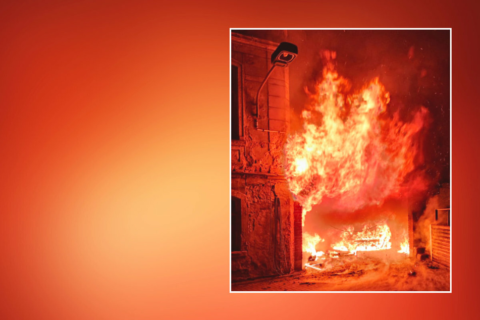 Chemnitz: Brandstiftung: Polizei ermittelt nach Garagenbrand