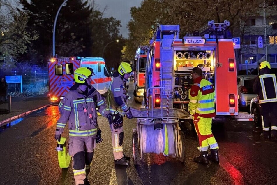 32 Feuerwehrleute rückten an.