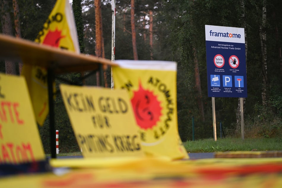 Umweltschützer demonstrierten zuletzt anlässlich einer Uranlieferung aus Russland vor der Brennelementefabrik in Lingen.