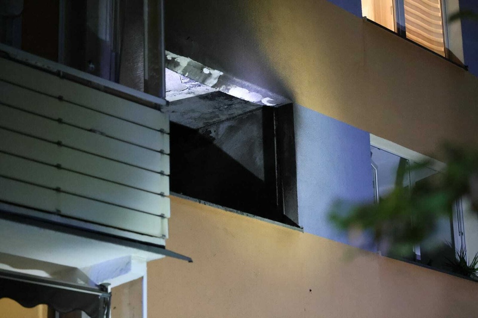Am Donnerstagabend brach in einem Mehrfamilienhauses in der Leipziger Arthur-Nagel-Straße ein Feuer aus. Die Bewohner mussten vorübergehend evakuiert werden.