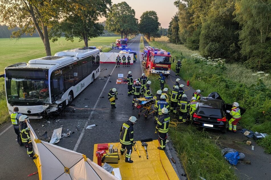 Der Unfallort bot den erfahrenen Einsatzkräften ein Bild des Schreckens.