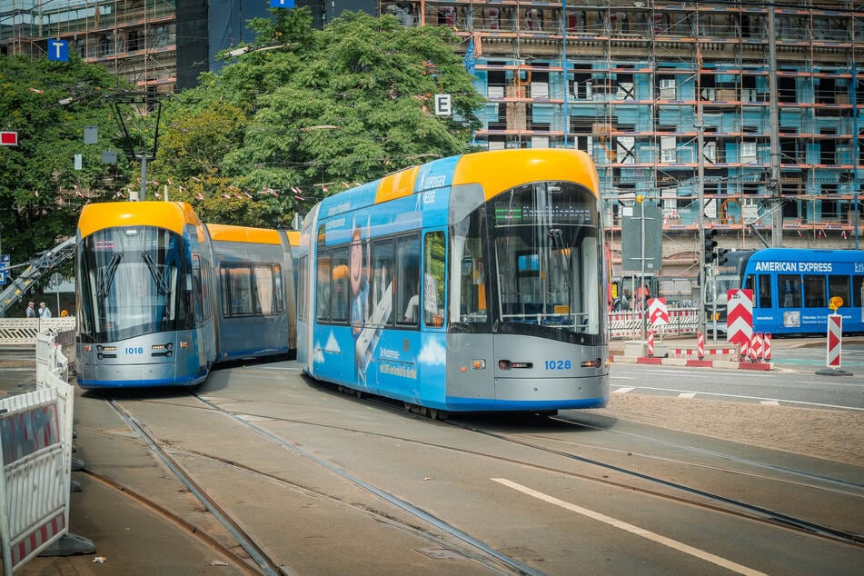 Inzwischen fahren wieder zahlreiche Tramlinien, sodass alle Stadtteile wieder an den Straßenbahnverkehr angebunden sind.