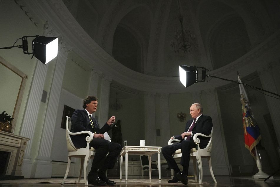 Das Interview von Tucker Carlson (54, l.) und Wladimir Putin (71, r.) wurde auf X über 120 Millionen Mal angeschaut.