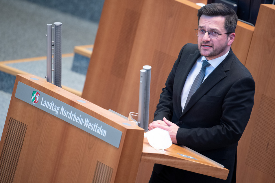 Der Oppositionsführer im Düsseldorfer Landtag Thomas Kutschaty (52, SPD) hat mahnende Worte an den neuen CDU-Chef Armin Laschet (59) gerichtet.
