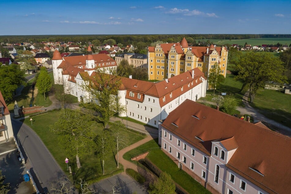 Annaburg mit seinem im 16. Jahrhundert erbauten Renaissanceschloss ist Ausrichter des "MDR JUMP Osterfeuers" am 8. April.