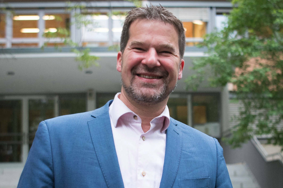 Dirk Stettner (51), bildungspolitischer Sprecher der Berliner CDU-Fraktion, will ungeimpfte Lehrer nach den Ferien nicht zurück in die Klassenzimmer lassen.