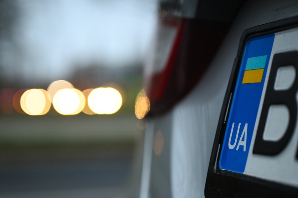 Die Städte Essen und Dortmund behandeln Fahrzeuge mit ukrainischen Länderkennzeichen wie jedes andere falsch geparkte Auto.