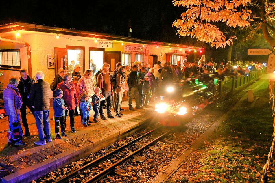 Von April bis Oktober dreht die Eisenbahn ihre knapp zwei Kilometer lange Runde.
