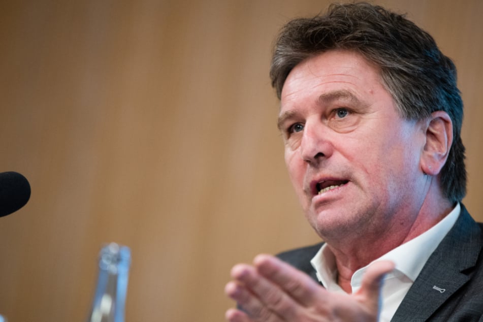 Baden-Württembergs Gesundheitsminister Manne Lucha (59, Grüne).