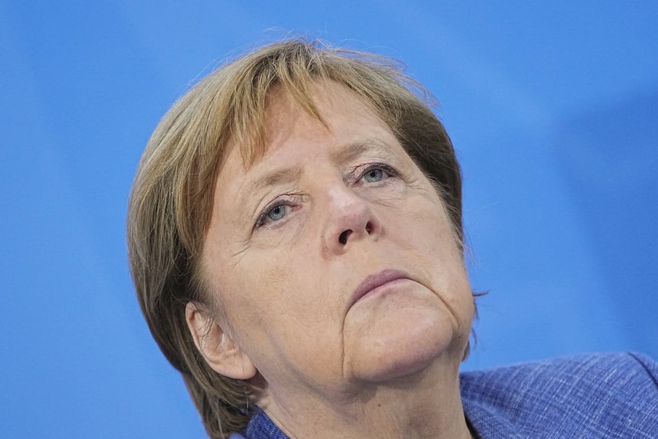 Ganz klar: Für Kanzlerin Merkel (66, CDU) ist die Pandemie noch nicht vorbei.