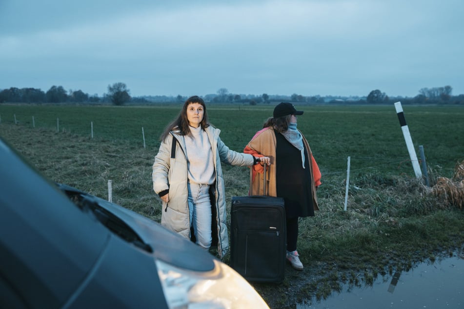 Miriam Peters (35,l.) unterstützt mit ihrer Hilfsorganisation Frauen auf dem Land, die von häuslicher Gewalt betroffen sind.