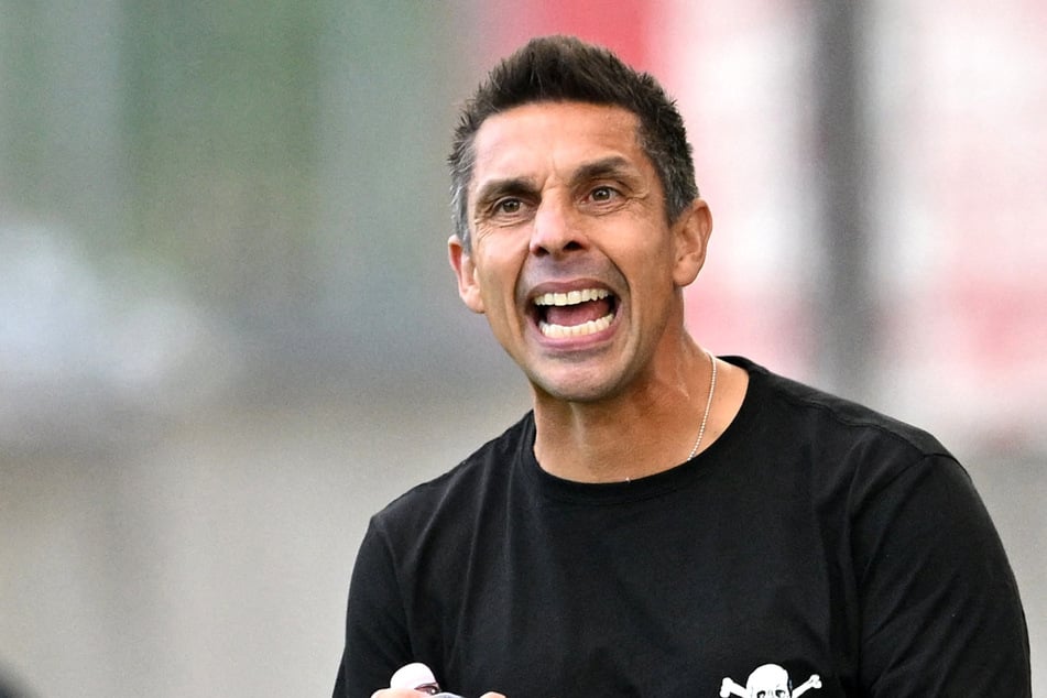 St. Paulis Trainer Marcel Rapp (47) hat die Qual der Wahl und kann gegen Hannover 96 fast aus dem Vollen schöpfen.