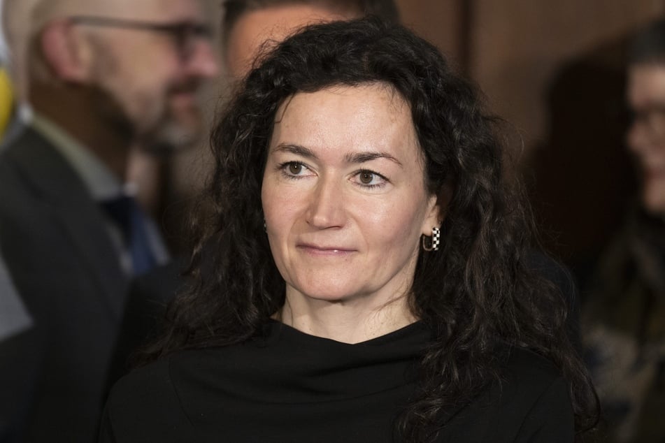 Die sächsische Justizministerin Constanze Geiert (48, CDU) hat sich gemeinsam mit ihrem hessischen Kollegen für die neue Überwachungsform ausgesprochen.