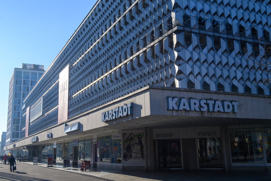 Die Magdeburger Filiale der Warenhauskette Galeria (ehemals Karstadt) wird am 1. Advent direkt gegenüber dem Weihnachtsmarkt öffnen. (Archivbild)