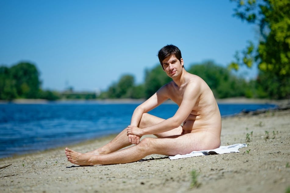 Der Mannheimer Stadtrat will einen FKK-Swinger-Urlaub in Frankreich organisieren.