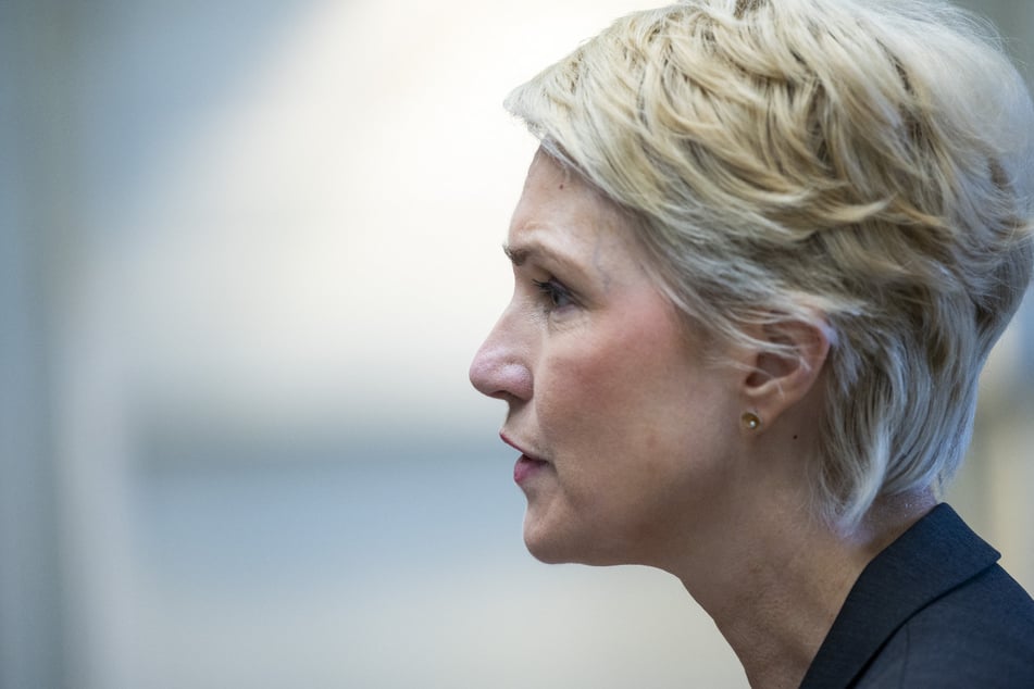 Drei Parteien, darunter auch die SPD unter Manuela Schwesig (52), müssen nun entscheiden, ob sie miteinander in Koalitionsverhandlungen eintreten. (Archivfoto)