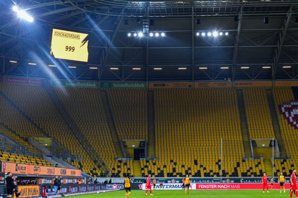 Gegen Meppen dürfen noch einmal 999 Zuschauer ins Harbig-Stadion.