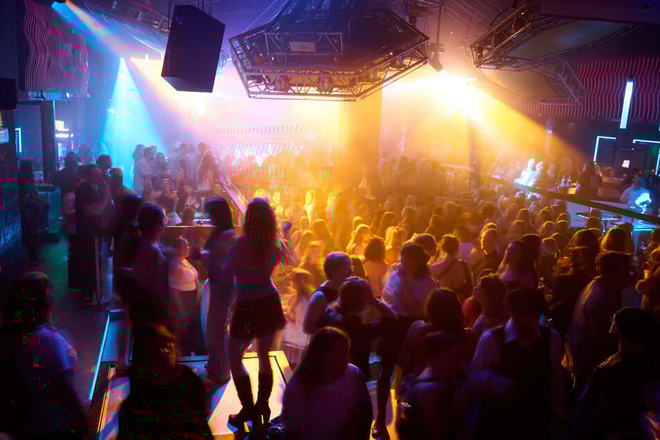 Von Beyoncé bis Madonna: Im Tanzcafé Ilses Erika im Leipziger Süden könnt Ihr am Samstag die Nacht durchtanzen. (Symbolbild)