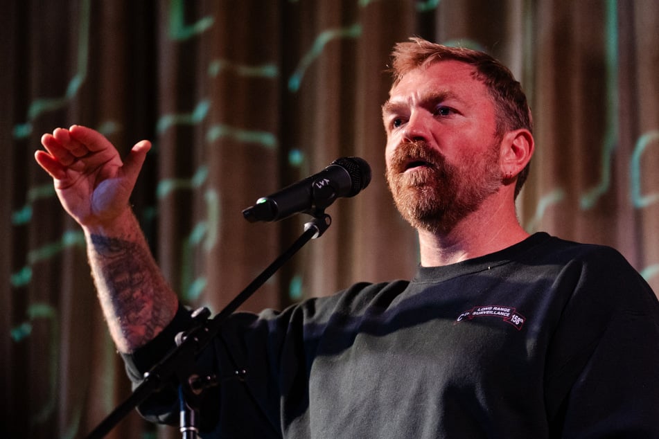 Graham Platner slams political establishment after Alex Pretti killing: "No one is coming to save us"