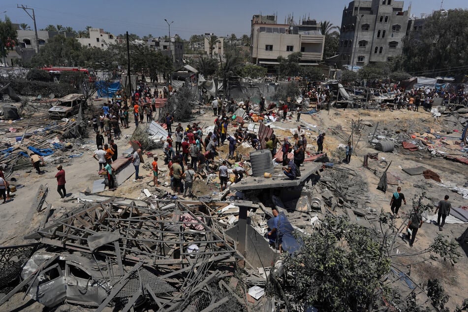 Israeli airstrike kills more than 70 people at Gaza refugee camp