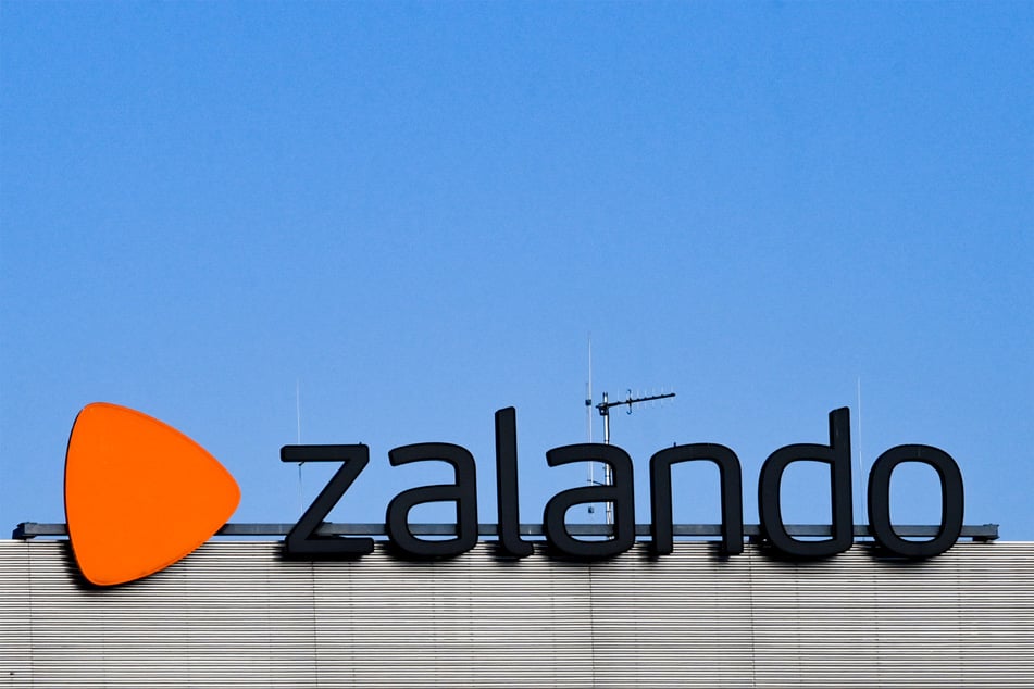 Das Logistikzentrum von Zalando in Erfurt soll im September schließen – rund 2700 Beschäftigte sind von der Entscheidung betroffen. (Symbolfoto)