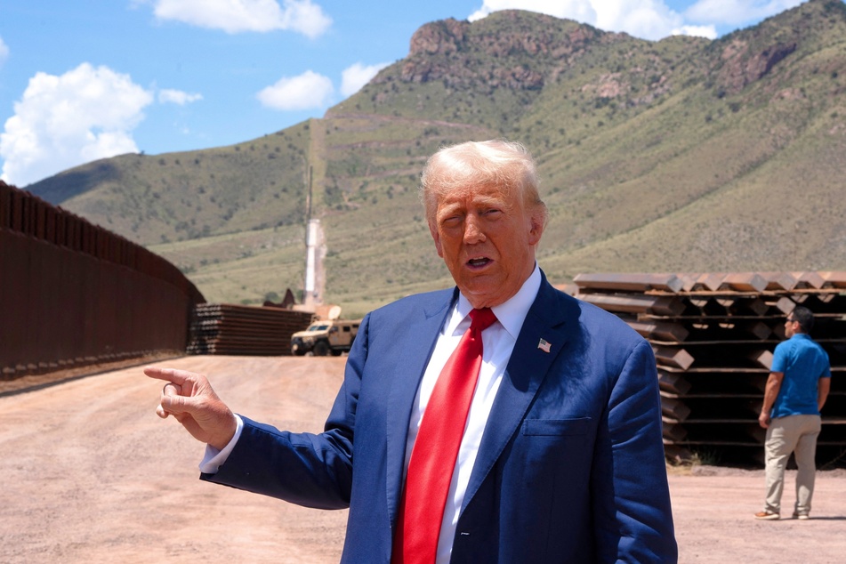 On Thursday, Donald Trump visited the southern US border to pitch his aggressive immigration agenda and criticize his Democratic rival.