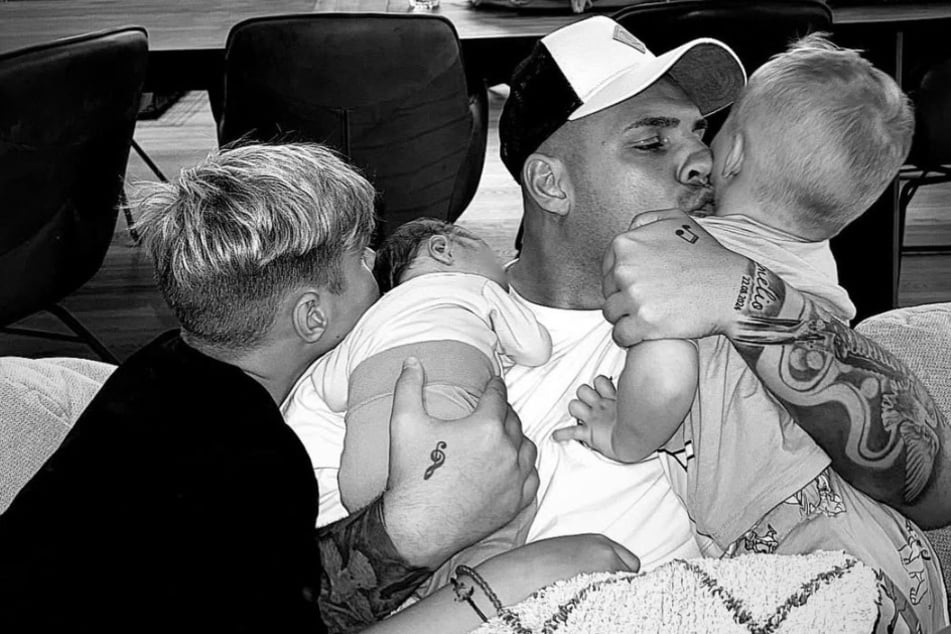 Der Sänger möchte seinen Kindern ein Vorbild sein.