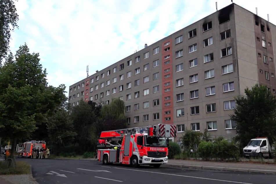 Die Feuerwehr ist bei dem Brand im Ortsteil Weißensee für mehrere Stunden mit 86 Einsatzkräften vor Ort gewesen.