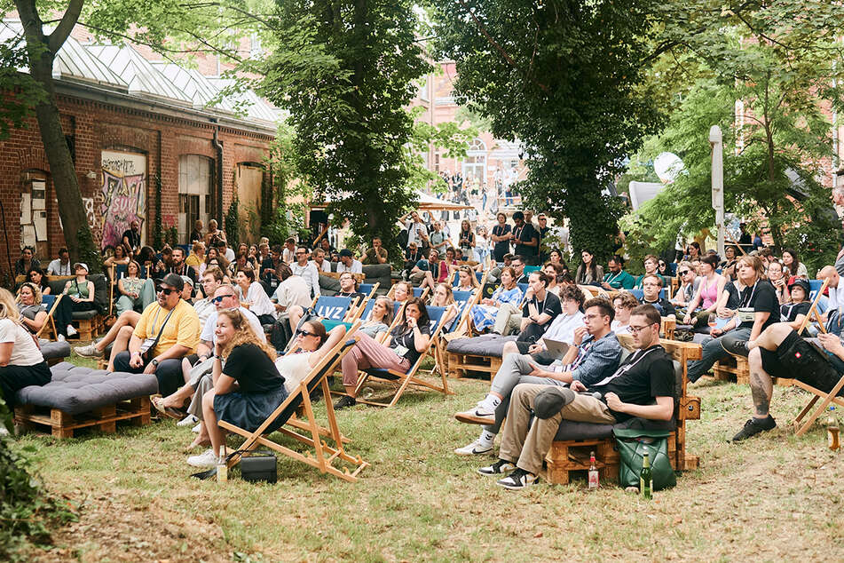 Zwischen Backstein und grünen Innenhöfen wird das MACHN Festival zum Treffpunkt für alle, die Ideen weiterdenken und voranbringen wollen.