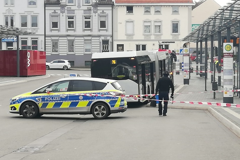 Am Dienstag hat ein herrenloses Paket in einem Linienbus in Velbert die Entschärfer des Landeskriminalamts auf den Plan gerufen.