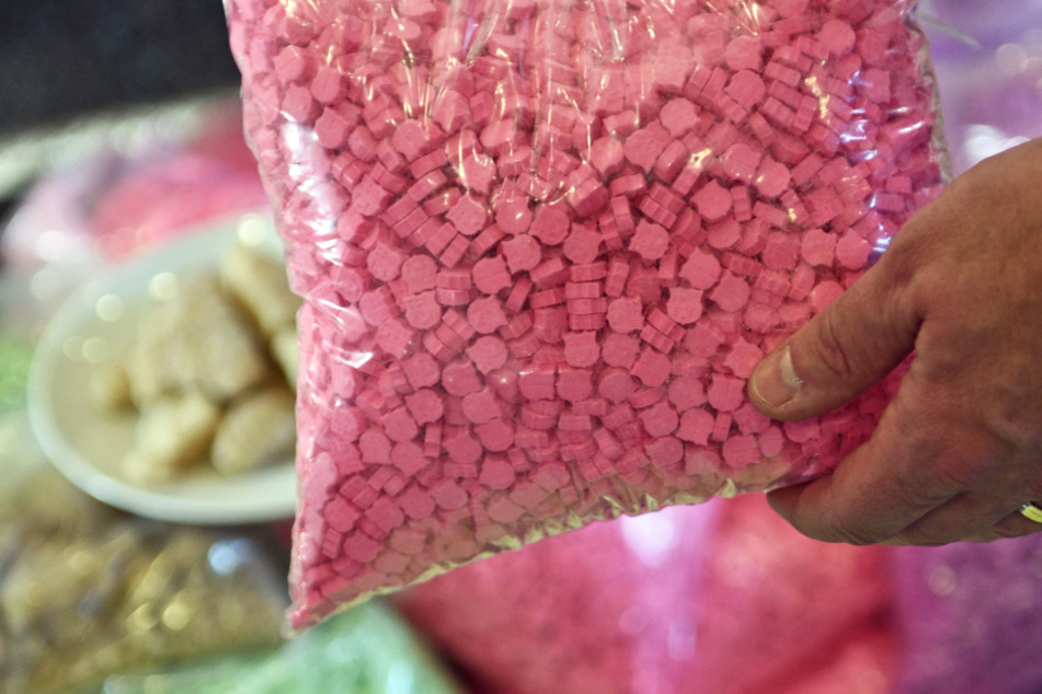 Die Zoll-Beamten entdeckten etwa 34.000 Ecstasy-Pillen (Symbolbild).