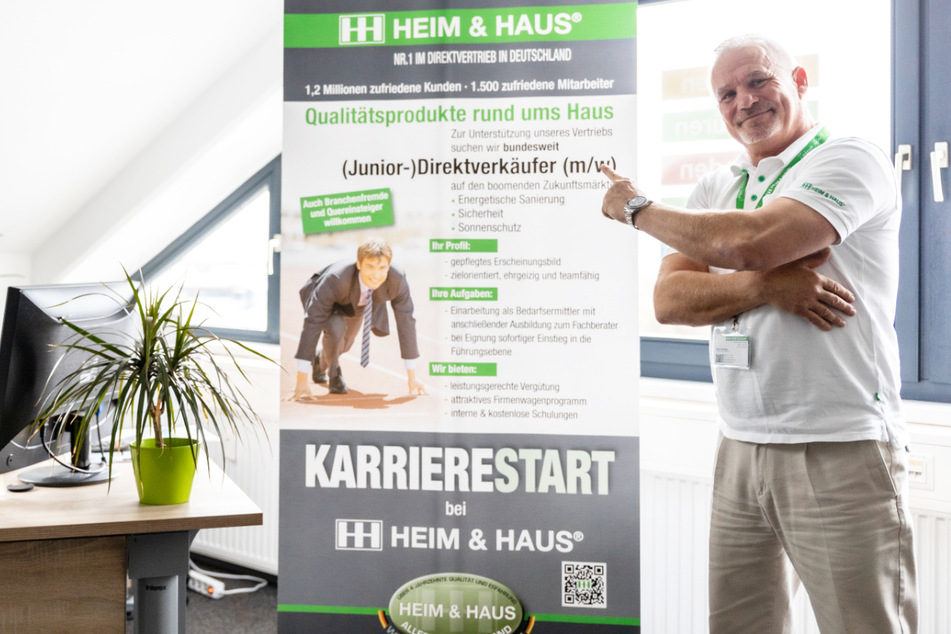 Ob als Quereinsteiger oder Vertriebs-Profi: HEIM & HAUS-Verkaufsleiter Sven Holzegel macht Dir ein mega Jobangebot.