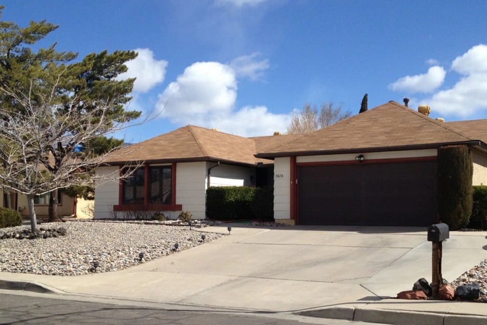 This house became a real fan magnet thanks to the TV show "Breaking Bad".