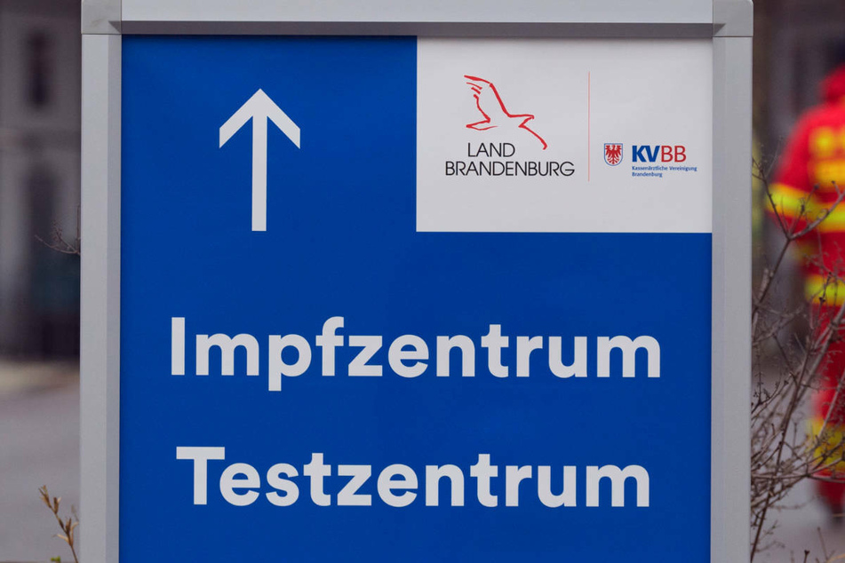 Die Brandenburger Bevölkerung sei laut einer Mitteilung der Staatskanzlei mit erst 37,7 Prozent Zweitimpfungen noch nicht ausreichend gegen das Coronavirus immunisiert. (Symbolfoto)