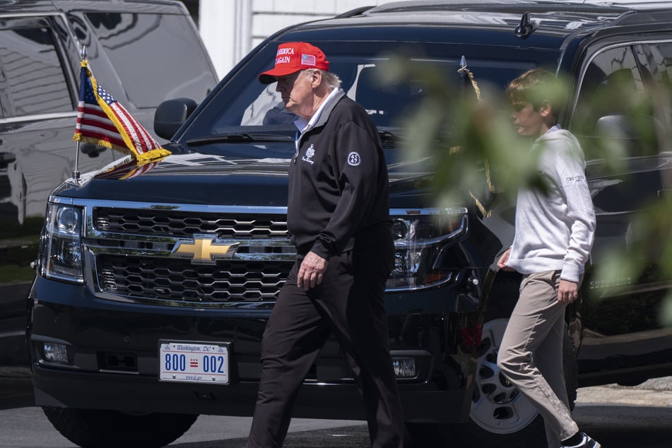 Am vergangenen Wochenende wurde der US-Präsident zusammen mit seinem Enkel beim Golfen gesehen.