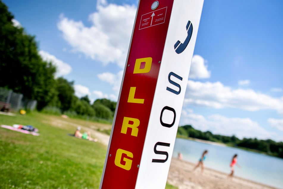 Für den 19-Jährigen kam jede Hilfe zu spät. Er verstarb im See. (Symbolfoto)