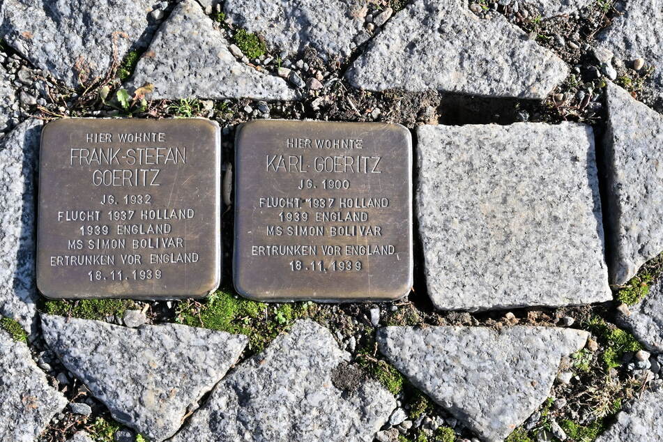 Bis 1939 lebte Familie Goeritz in der Hoffmannstraße. Die Stolpersteine erinnern daran.