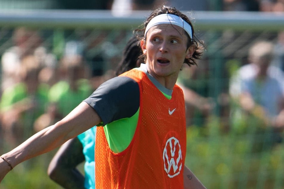 Fabian Reese (28) peilt in der neuen Saison den Bundesliga-Aufstieg mit dem VfL Wolfsburg an.