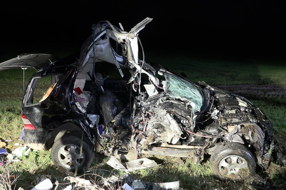 Das Auto war nach dem Unfall schwer beschädigt.