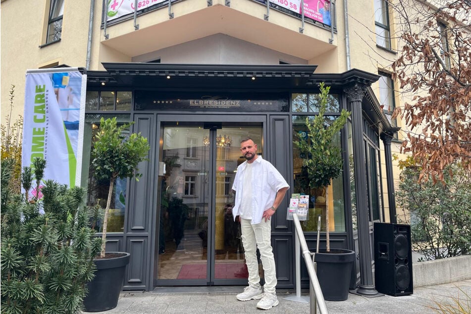 Michael Hose (46) hat das ehemalige Hotel gemeinsam mit seiner "Familie Hose GmbH" seit dem 1. November aufgepäppelt und am Samstag zum Tag der offenen Tür eingeladen.