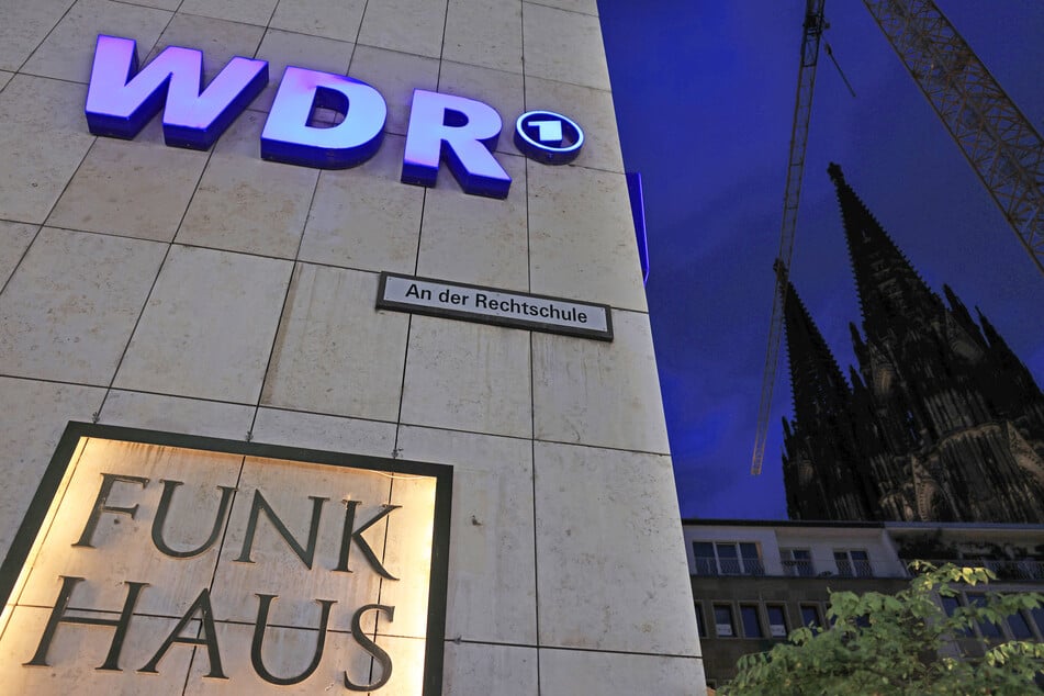 Beschäftigte aus verschiedenen Abteilungen des WDR werden zum Warnstreik aufgerufen.