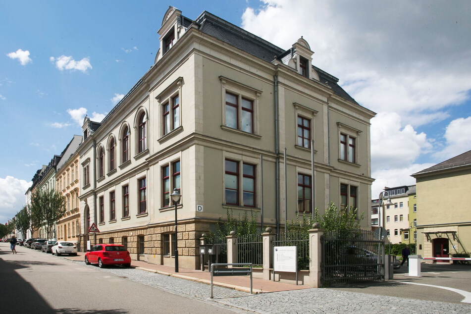 Für den Posten im Landratsamt Zwickau stehen sieben Bewerber zur Wahl.