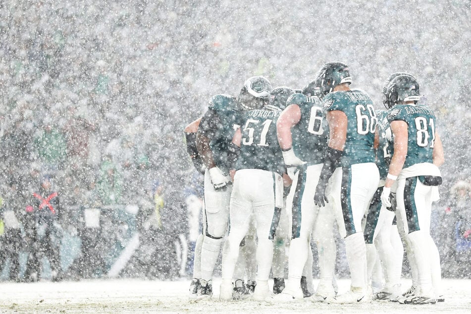 Obscure NFL memorabilia alert! The Philadelphia Eagles are selling... snow?