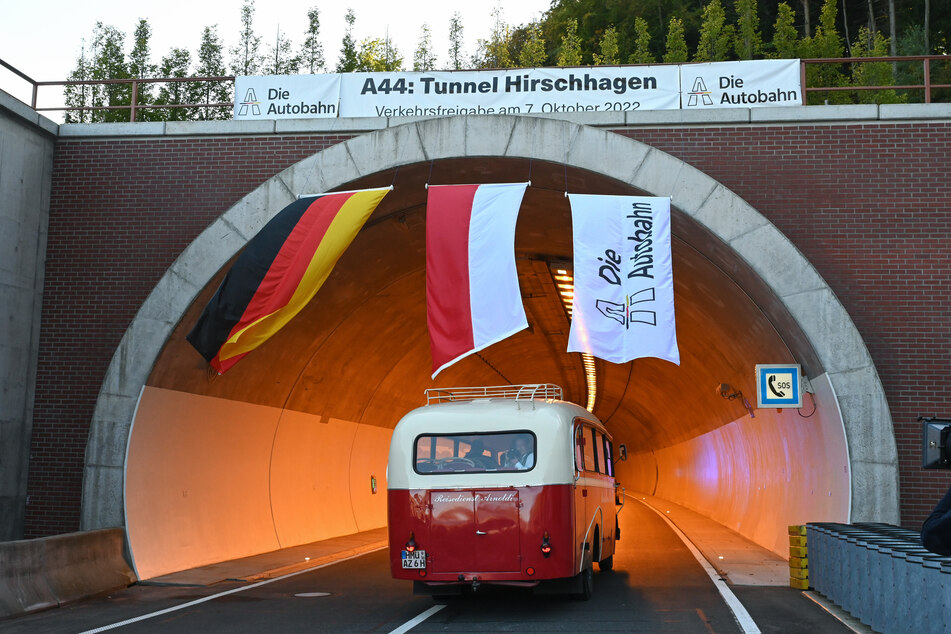 Der Autobahntunnel Hirschhagen wurde im Oktober eröffnet und gilt als zweitlängster Autobahntunnel Deutschlands. (Archivbild)