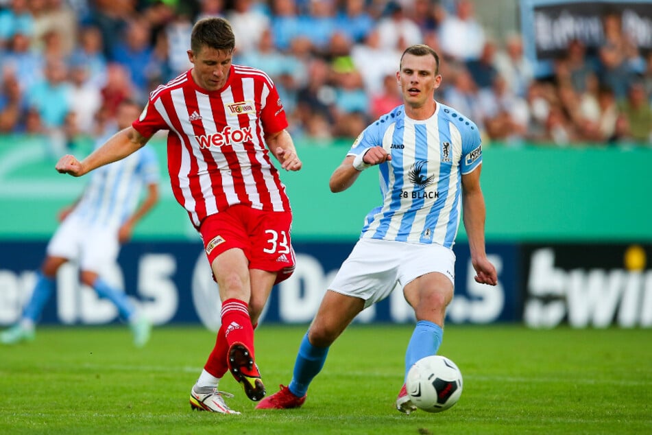 Lukas Stagge (29, r.) war bereits 2022 bei der Partie gegen Union Berlin bei den Himmelblauen.