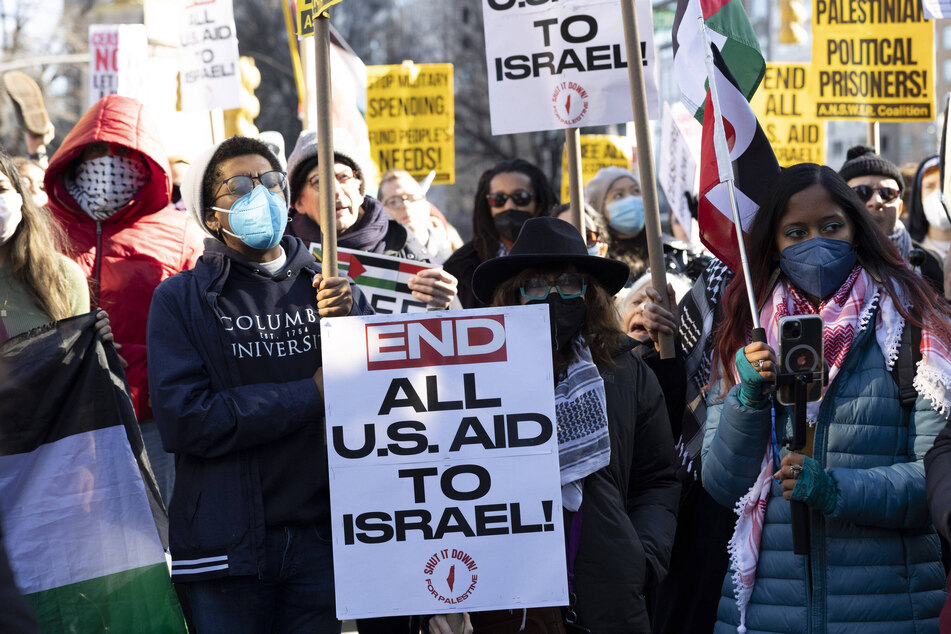 New Yorkers rally for Palestinian liberation and an end to American military aid amid the US-backed assault on Gaza.