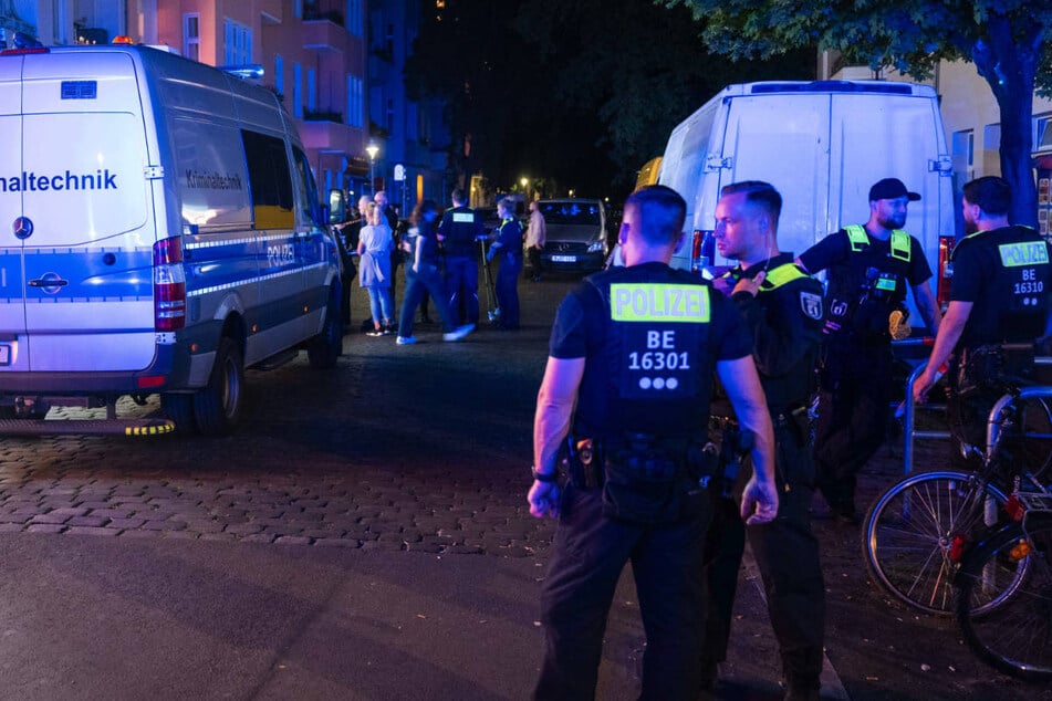 Berlin: Jugendlicher ballert in Gesundbrunnen mit scharfer Waffe