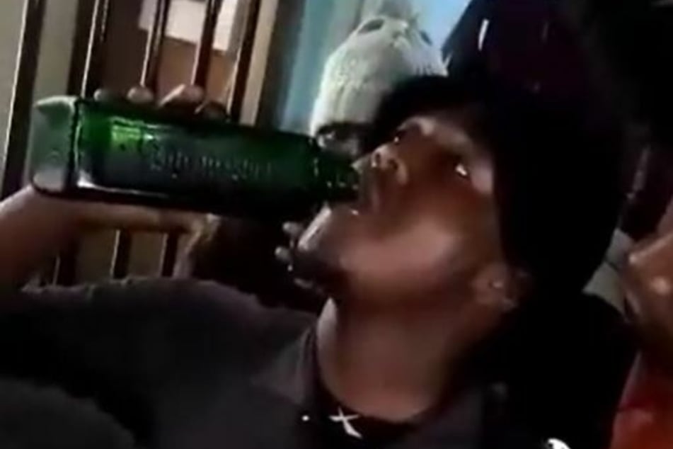 Ein junger Mann trinkt einen Liter Jägermeister auf Ex, kurze Zeit später ist er tot!